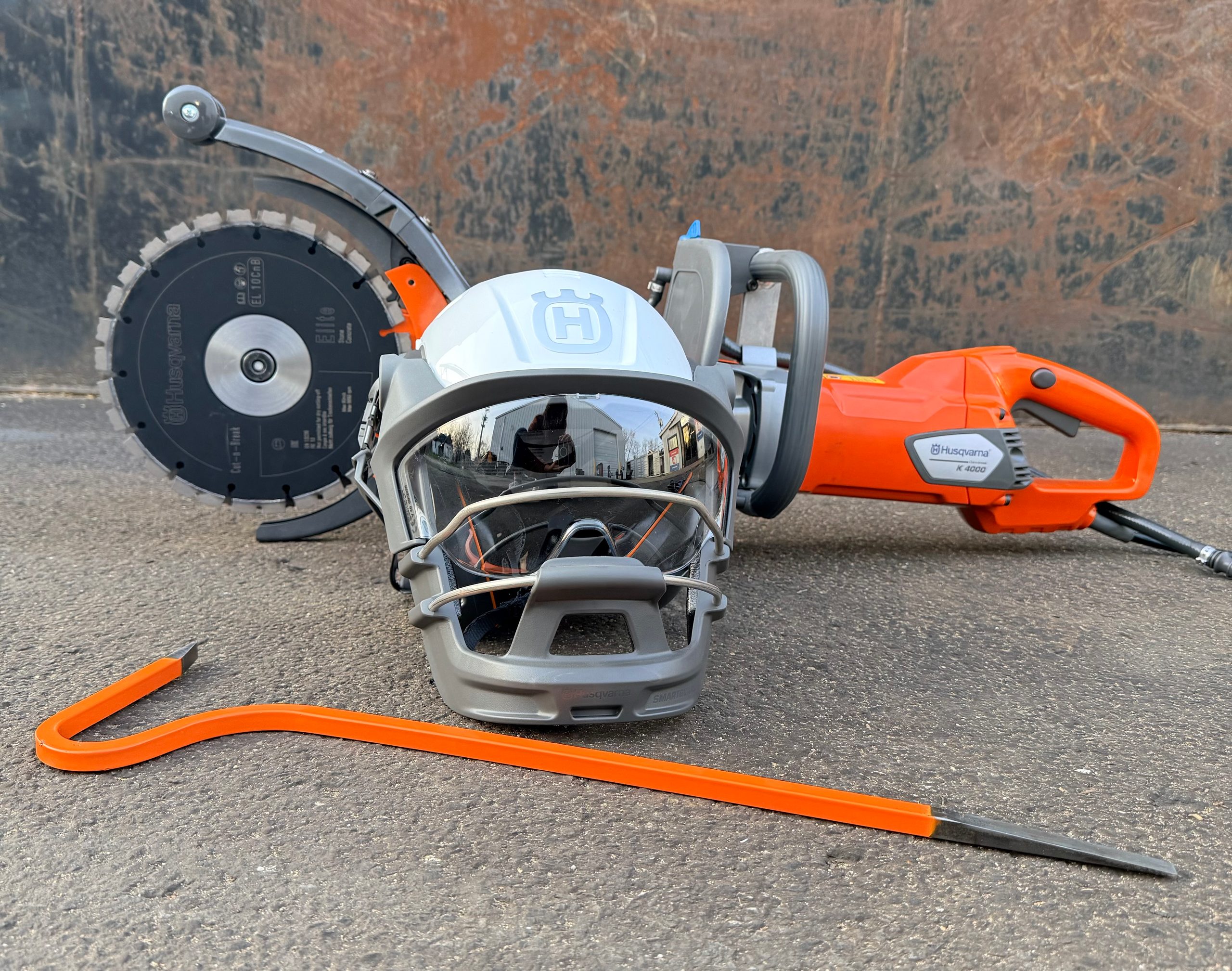 Corta como un profesional: Tu Nuevo Distribuidor De Husqvarna seria d cortar y protecction